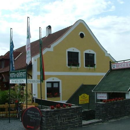 Borbaratok Panzio Otel Badacsonytomaj Dış mekan fotoğraf